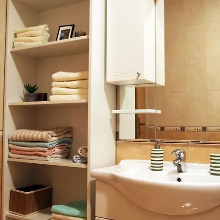 Apartment Petrunjela - Two Bedroom With Balcony And City View Mlini